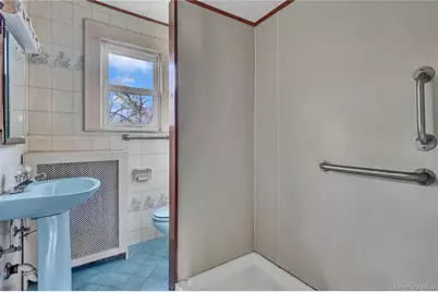 25 N Washington Avenue, Centereach, NY 11720 - Photo 8