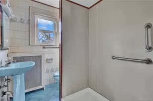 25 N Washington Ave, Centereach, NY 11720 - Photo 8