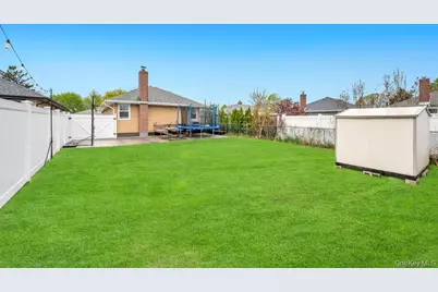 14 Cleaves Avenue, Hempstead, NY 11550 - Photo 24
