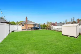 14 Cleaves Ave, Hempstead, NY 11550 - Photo 24