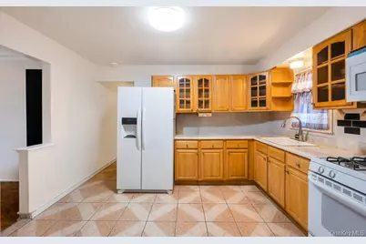 14 Cleaves Avenue, Hempstead, NY 11550 - Photo 2