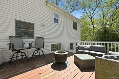 3 Layne Way, Northport, NY 11768 - Photo 32