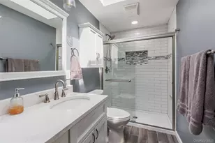 10 Irvinlee Pl, East Northport, NY 11731 - Photo 20