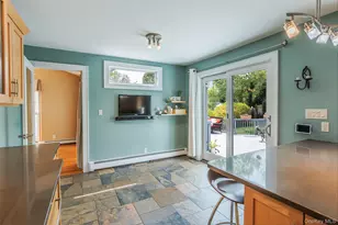 10 Irvinlee Pl, East Northport, NY 11731 - Photo 14