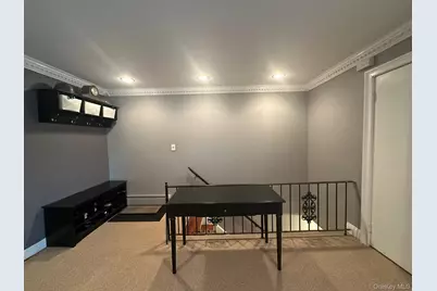 250 Beechwood Avenue #11B, Poughkeepsie, NY 12601 - Photo 6
