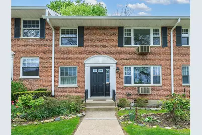 31U Madison Park Gardens #31U, Port Washington, NY 11050 - Photo 2