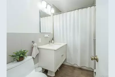 31U Madison Park Gardens #31U, Port Washington, NY 11050 - Photo 16