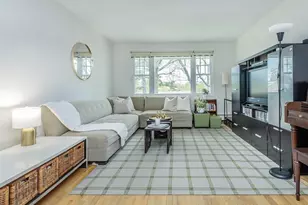 31U Madison Park Gardens, Port Washington, NY 11050 - Photo 4