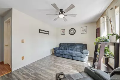 106 Holbrook Road, Centereach, NY 11720 - Photo 10