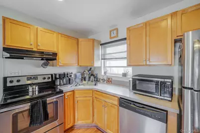 106 Holbrook Road, Centereach, NY 11720 - Photo 4