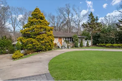 26 Bittersweet Avenue, Hampton Bays, NY 11946 - Photo 36