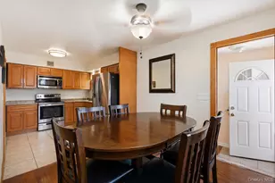 52 William St, Brentwood, NY 11717 - Photo 6