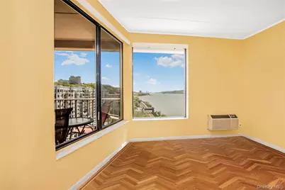 1155 Warburton Avenue #12S, Yonkers, NY 10701 - Photo 8