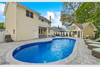 25 Bay 3rd Street, Islip, NY 11751 - Photo 28
