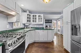 25 Bay 3rd St, Islip, NY 11751 - Photo 8