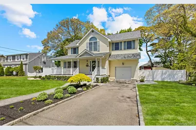 25 Bay 3rd Street, Islip, NY 11751 - Photo 2
