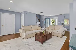 25 Bay 3rd St, Islip, NY 11751 - Photo 4