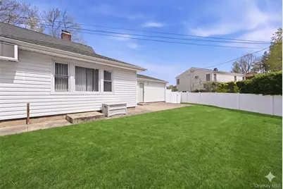 235 Twin Lane E, Wantagh, NY 11793 - Photo 24