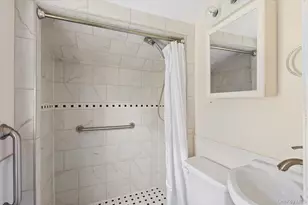 216 Elizabeth St, Inwood, NY 11096 - Photo 6