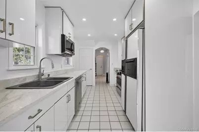 124 Sherwood Avenue, Yonkers, NY 10704 - Photo 20