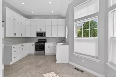 117 Winding Ridge Road, White Plains, NY 10603 - Photo 12