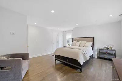 30 Rossmore Avenue, Bronxville, NY 10708 - Photo 22