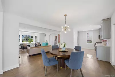 30 Rossmore Avenue, Bronxville, NY 10708 - Photo 8