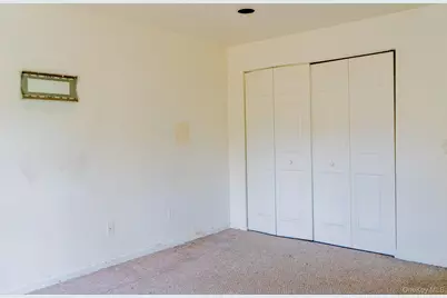 23 Roundtop Road, Yonkers, NY 10710 - Photo 20