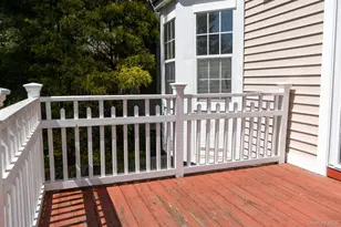 23 Roundtop Rd, Yonkers, NY 10710 - Photo 10