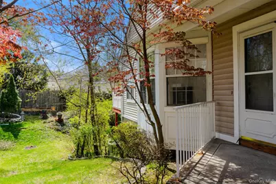 23 Roundtop Road, Yonkers, NY 10710 - Photo 2
