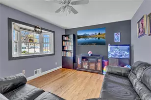 6 Norwalk Ln, Selden, NY 11784 - Photo 4