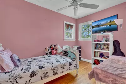 6 Norwalk Lane, Selden, NY 11784 - Photo 10