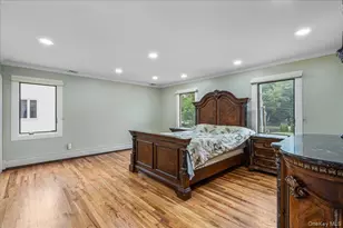 418 Old Courthouse Rd, Manhasset Hills, NY 11040 - Photo 22