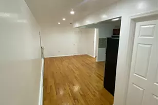 122-07 142nd Pl, Jamaica, NY 11436 - Photo 4