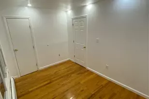 122-07 142nd Pl, Jamaica, NY 11436 - Photo 2