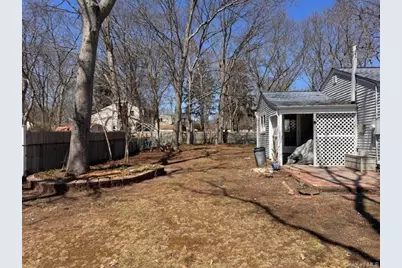 529 Elder Lane, Ronkonkoma, NY 11779 - Photo 2