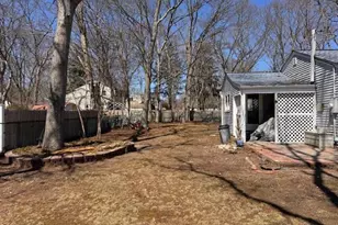 529 Elder Ln, Ronkonkoma, NY 11779 - Photo 2