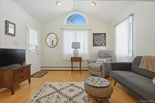 45 Horn Ln, Levittown, NY 11756 - Photo 24