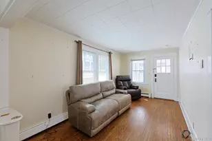48 Thompson St, Newburgh, NY 12550 - Photo 10