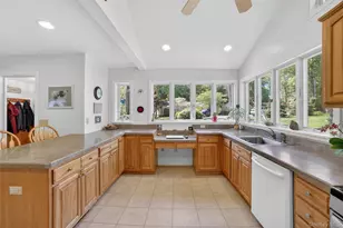 46 Cardoza Ave, Mohegan Lake, NY 10567 - Photo 10