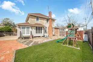 1018 Cottage Pl, Baldwin, NY 11510 - Photo 20