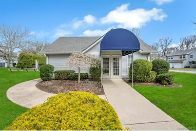 1005 Sara Circle, Port Jefferson, NY 11776 - Photo 34