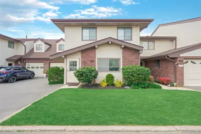 41 Cambridge Drive W, Copiague, NY 11726 - Photo 1