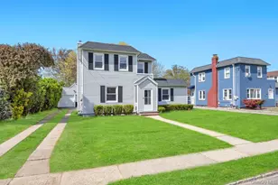577 Lowell St, Westbury, NY 11590 - Photo 2