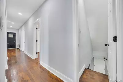 577 Lowell Street, Westbury, NY 11590 - Photo 22