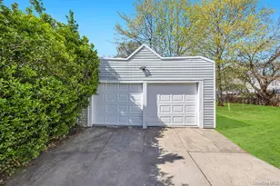 577 Lowell St, Westbury, NY 11590 - Photo 4