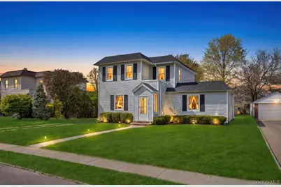 577 Lowell Street, Westbury, NY 11590 - Photo 46