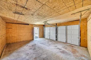 577 Lowell St, Westbury, NY 11590 - Photo 42
