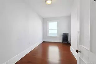 32-25 30th St, Astoria, NY 11106 - Photo 14