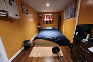 104-29 214th St, Queens Village, NY 11429 - Photo 28